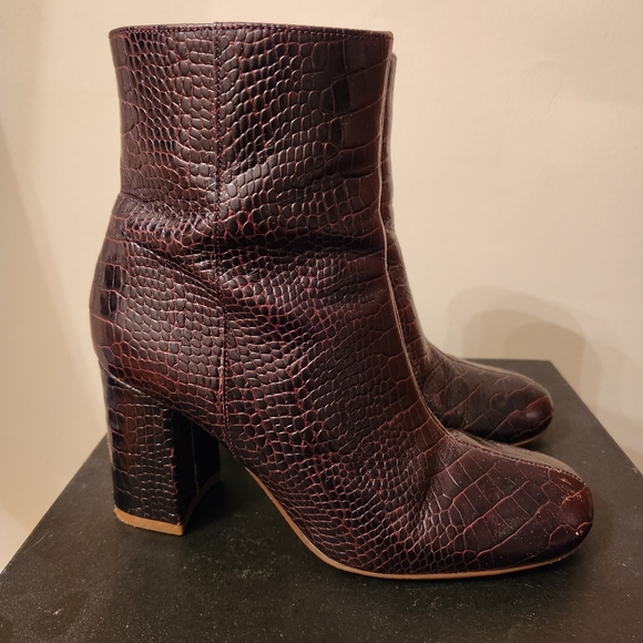J. Crew Stamped Croc Zip Boots Brown 7.5 - Picture 2 of 6